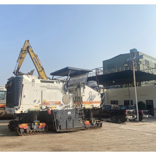 XE CÀO BÓC WIRTGEN W1900