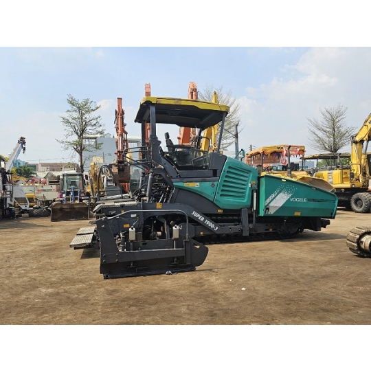 XE THẢM NHỰA ĐƯỜNG VOGELE SUPER 1900-3